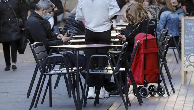 Déconfinement à Barcelone : les terrasses sur le trottoir ou sur la chaussée ? Les restaurateurs vont devoir choisir