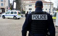 Pompiers attaqués par une centaine de « jeunes » à Brest : les policiers ont reçu l’ordre de ne pas intervenir en raison de la fin du Ramadan et de l’actualité au Proche-Orient, d’après une note de la direction de la police