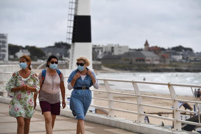 Coronavirus : 67% des Français favorables au maintien du masque à l'extérieur