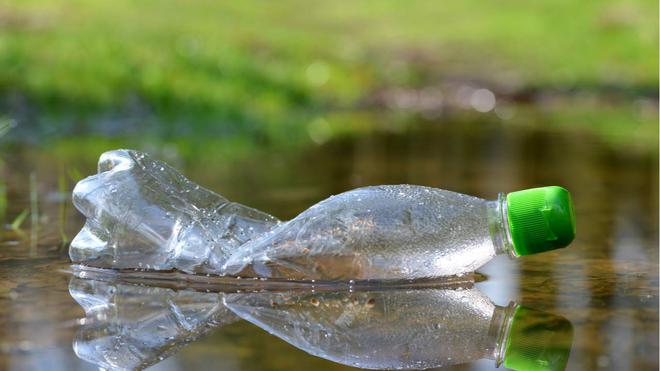 Seules 20 entreprises seraient responsables de plus de la moitié des déchets plastiques à usage unique de la planète