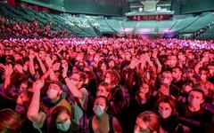 Les infos de 6h - Concert-test d'Indochine : "C'était bon !", témoigne une spectatrice