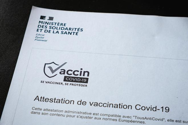 Les infos de 5h - Vaccination : attention si vous affichez votre certificat sur les réseaux sociaux