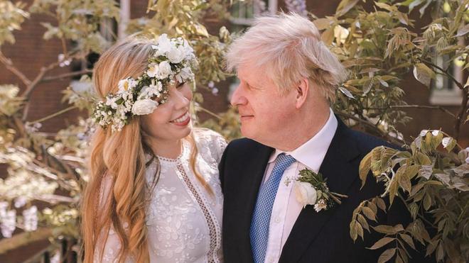 Boris Johnson s'est marié en secret avec sa fiancée Carrie Symonds