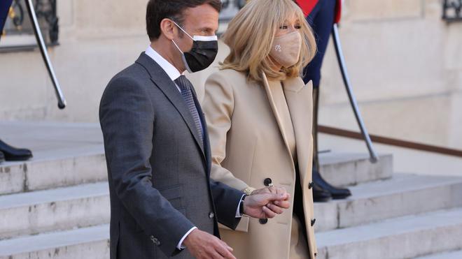 Emmanuel et Brigitte Macron viennent d’être vaccinés contre le Covid-19