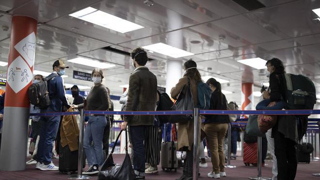 Les aéroports européens s'inquiètent d'un risque de "chaos généralisé cet été" lié aux contrôles anti-Covid