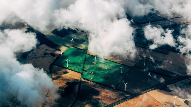 Non, les éoliennes ne fonctionnent pas "seulement 25% du temps"
