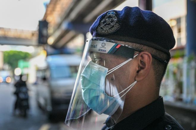 Covid-19 : aucun mort au Royaume-Uni, poussée en Asie du sud-Est… Le point sur la pandémie