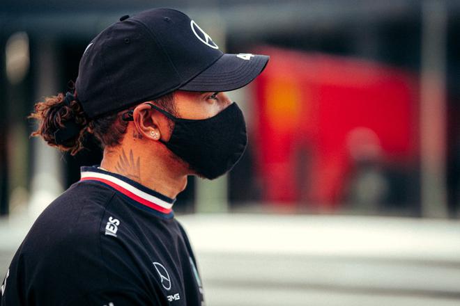 Hamilton regrette d’avoir critiqué Mercedes en public à Monaco