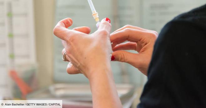 Bordeaux : des créneaux de vaccination anti-Covid-19 "bloqués" par des antivax ?