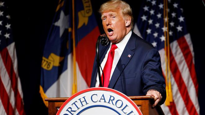 En Caroline du Nord, Donald Trump remonte sur scène en fanfare