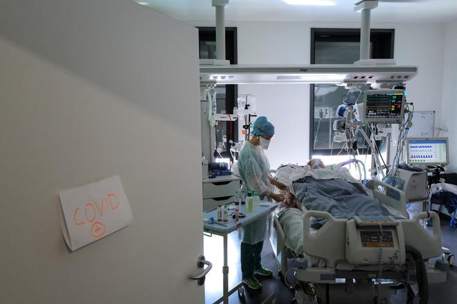 Coronavirus : le nombre de patients à l'hôpital poursuit sa baisse