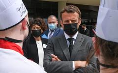 Emmanuel Macron giflé dans la Drôme, deux personnes interpellées