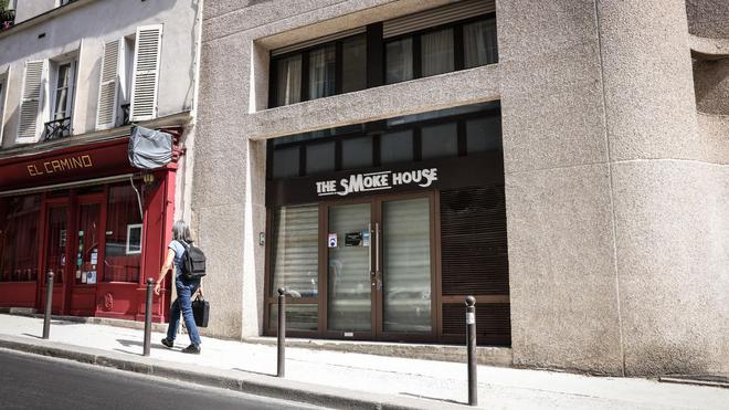 A Paris, une salle de jeux clandestine proposant des prestations de luxe démantelée