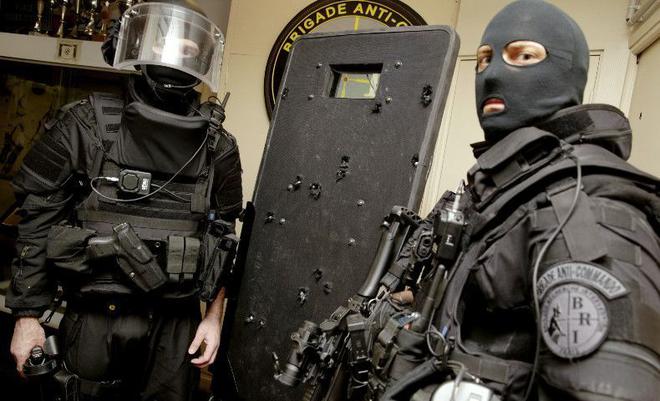 Pour la toute première fois, les policiers de la BRI qui étaient face aux terroristes au Bataclan acceptent de témoigner
