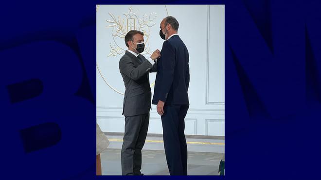 Entre hommages et messages voilés, Emmanuel Macron a remis la Légion d'honneur à Edouard Philippe