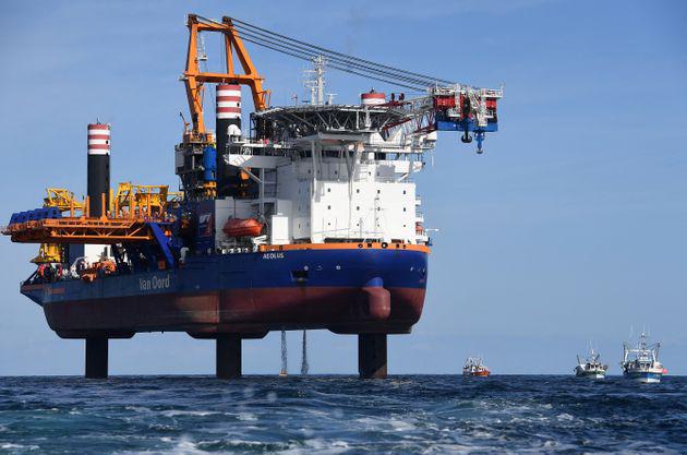Saint-Brieuc : Une nappe d'huile de 16 km sur le chantier du parc éolien offshore
