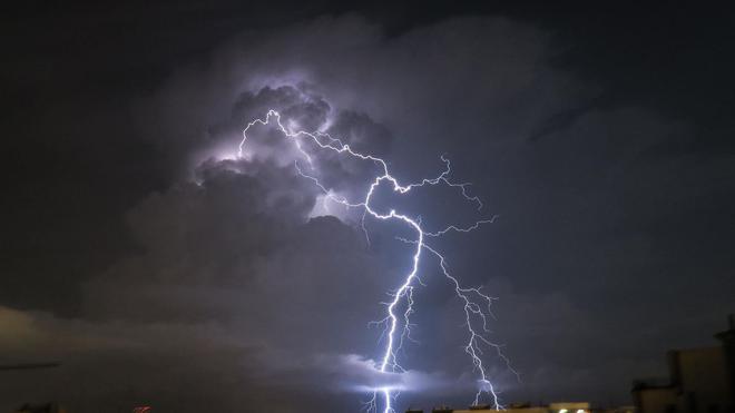 Orages : chutes d’arbres, coupures de courant... les intempéries font au moins 3 blessés dans le Sud-Ouest