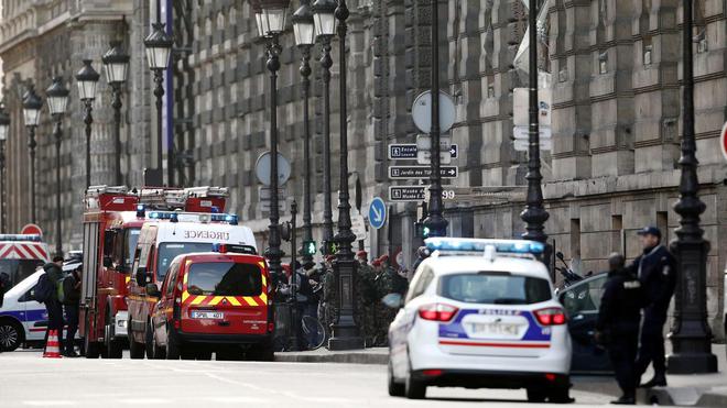 Attaque au Carrousel du Louvre : le terroriste, jugé ce lundi, reste une énigme