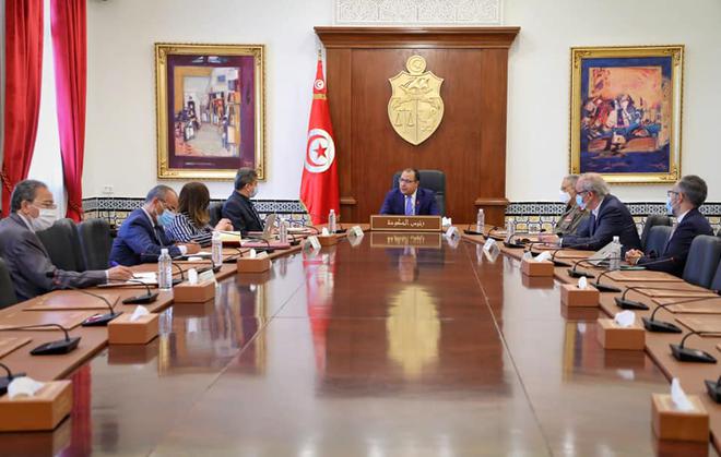 Tunisie : Méchichi réunit l’instance anti-coronavirus et donne de nouvelles consignes pour sortir de cette situation épidémique difficile